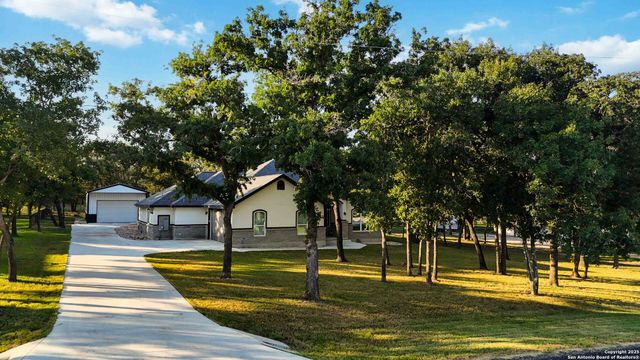 230 Cibolo Way, La Vernia, TX 78121