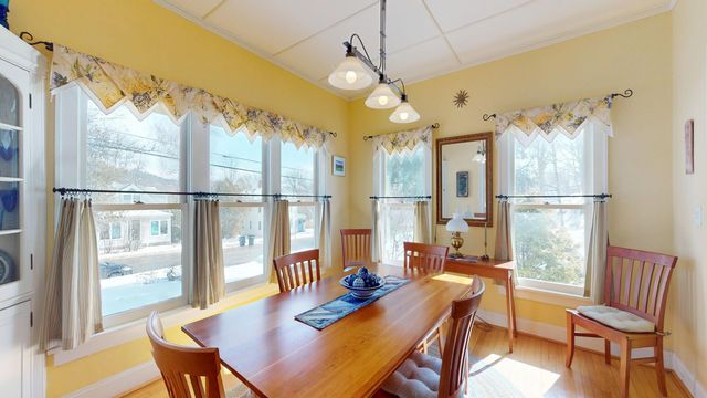 371 Weybridge Street, Middlebury, VT 05753