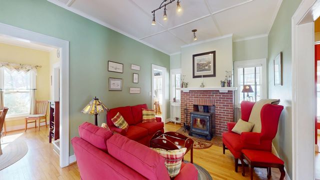 371 Weybridge Street, Middlebury, VT 05753