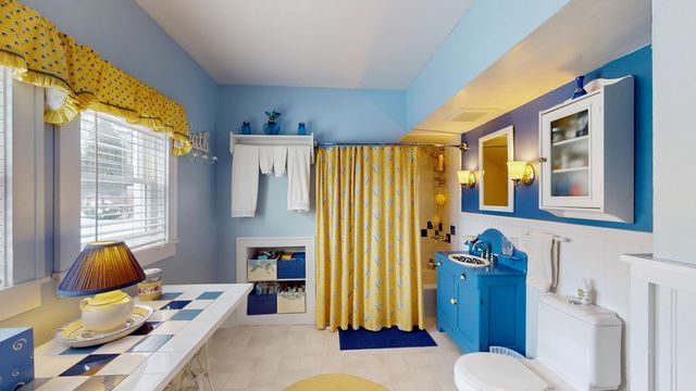 371 Weybridge Street, Middlebury, VT 05753