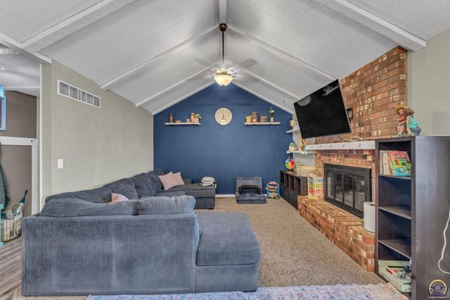 5706 SW 31st Ter, Topeka, KS 66614