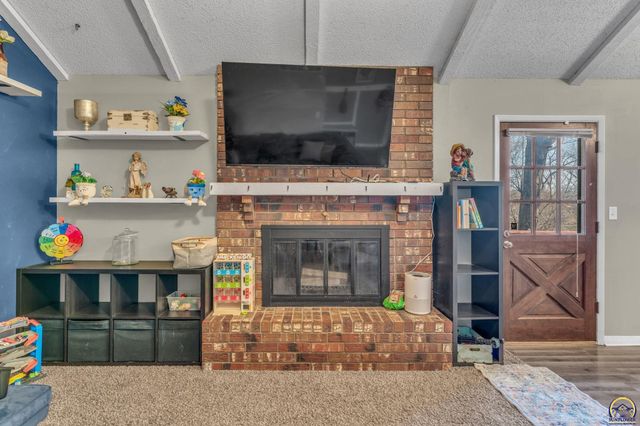 5706 SW 31st Ter, Topeka, KS 66614