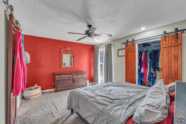 5706 SW 31st Ter, Topeka, KS 66614