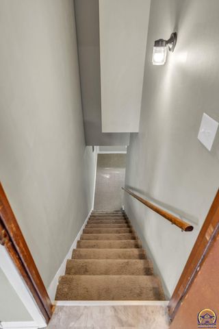 5706 SW 31st Ter, Topeka, KS 66614