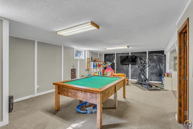 5706 SW 31st Ter, Topeka, KS 66614