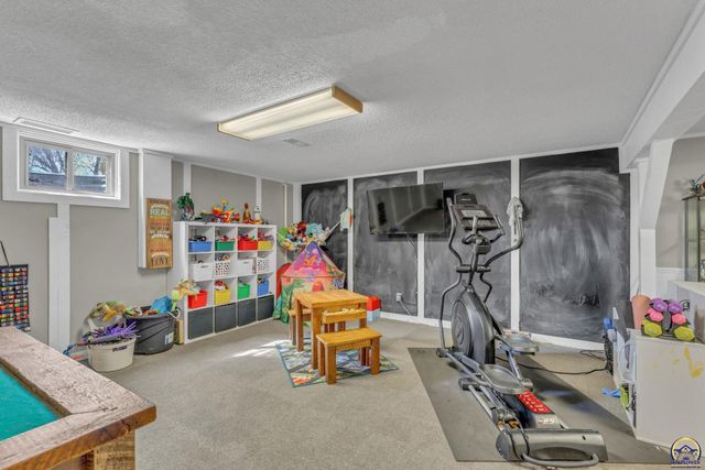 5706 SW 31st Ter, Topeka, KS 66614