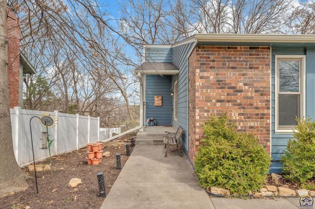 5706 SW 31st Ter, Topeka, KS 66614