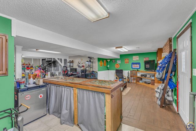 5706 SW 31st Ter, Topeka, KS 66614