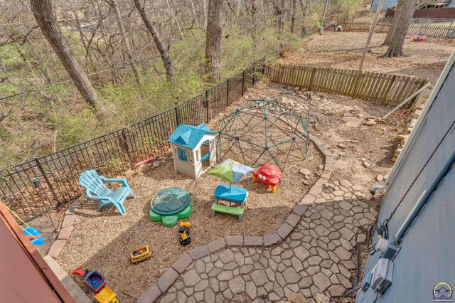 5706 SW 31st Ter, Topeka, KS 66614