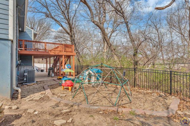 5706 SW 31st Ter, Topeka, KS 66614