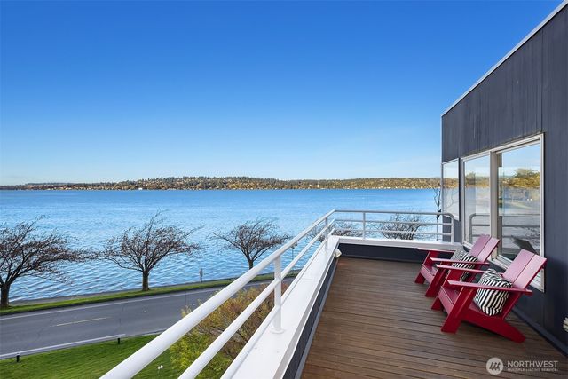 3903 48th Avenue S, Seattle, WA 98118