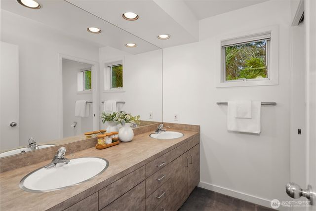 3903 48th Avenue S, Seattle, WA 98118