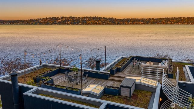 3903 48th Avenue S, Seattle, WA 98118