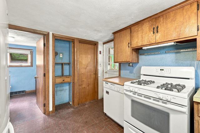 200 Hockanum Rd, Hadley, MA 01035