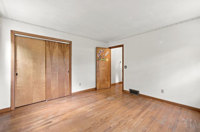 200 Hockanum Rd, Hadley, MA 01035