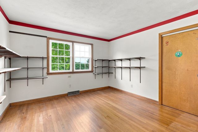 200 Hockanum Rd, Hadley, MA 01035