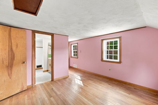 200 Hockanum Rd, Hadley, MA 01035