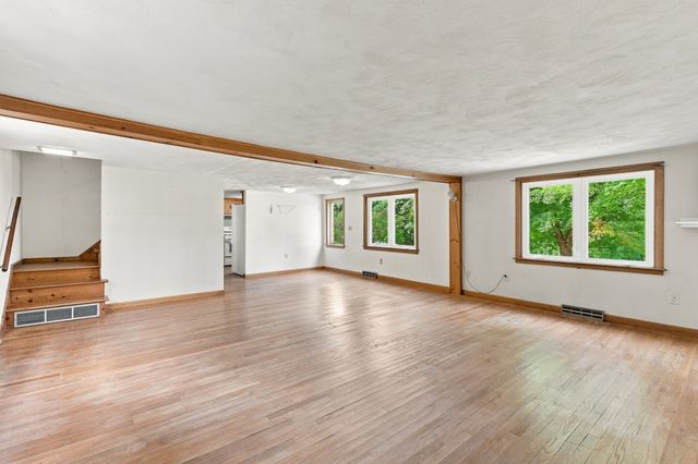 200 Hockanum Rd, Hadley, MA 01035