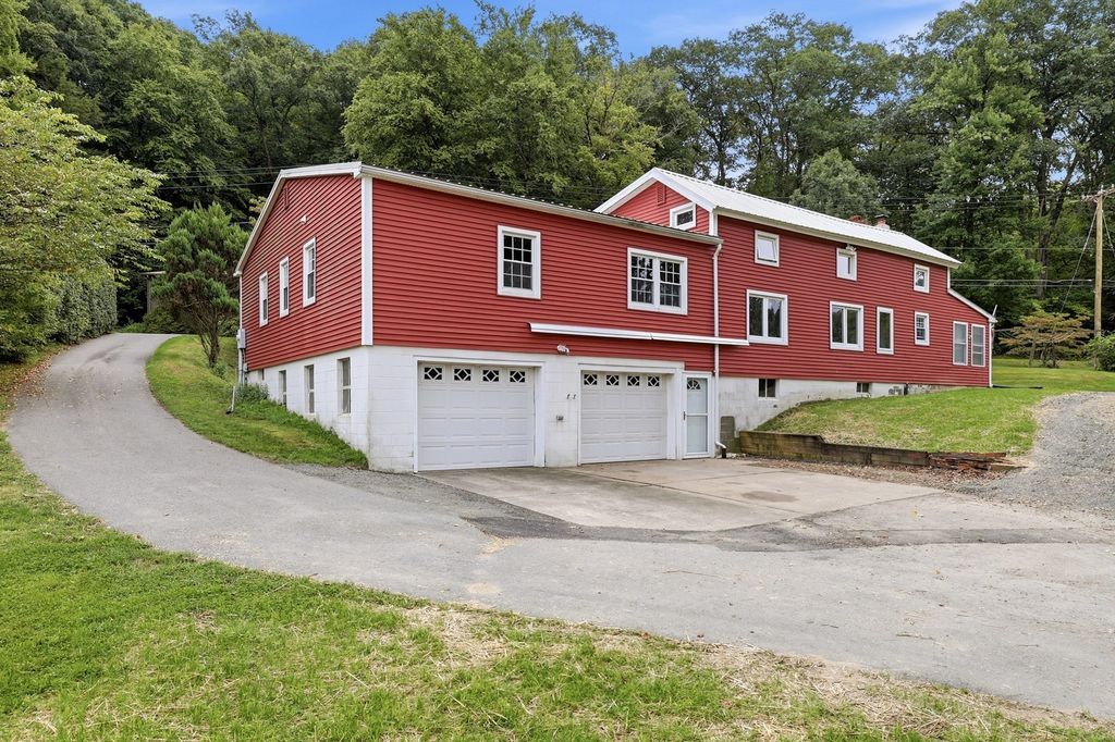 200 Hockanum Rd, Hadley, MA 01035