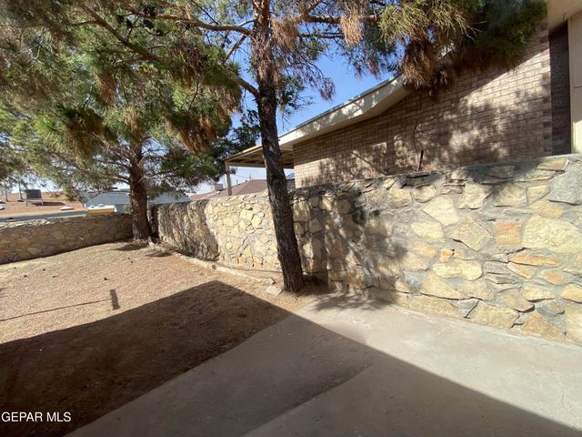 823 Montera Road, El Paso, TX 79907