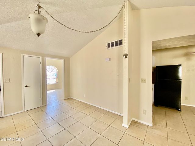 823 Montera Road, El Paso, TX 79907