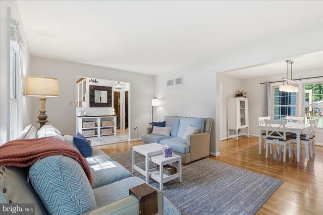 8604 RIVERSIDE RD, Alexandria, VA 22308