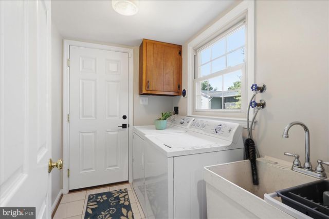 8604 RIVERSIDE RD, Alexandria, VA 22308