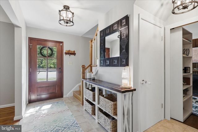 8604 RIVERSIDE RD, Alexandria, VA 22308