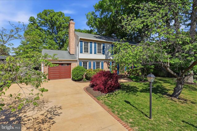 8604 RIVERSIDE RD, Alexandria, VA 22308