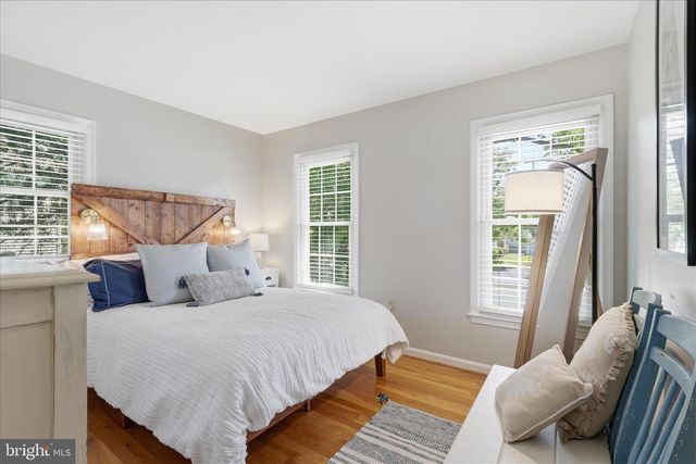 8604 RIVERSIDE RD, Alexandria, VA 22308