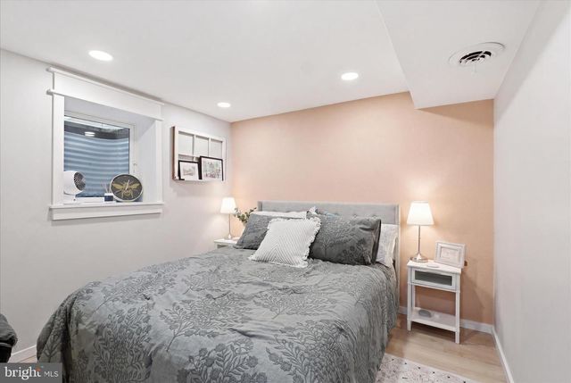 8604 RIVERSIDE RD, Alexandria, VA 22308