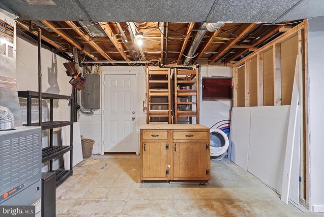 8604 RIVERSIDE RD, Alexandria, VA 22308