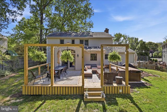 8604 RIVERSIDE RD, Alexandria, VA 22308