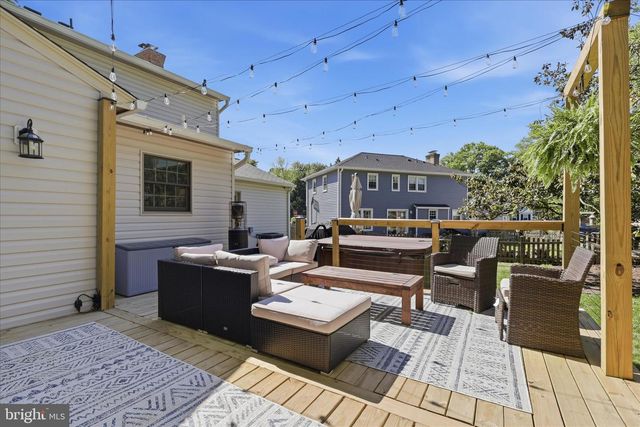 8604 RIVERSIDE RD, Alexandria, VA 22308