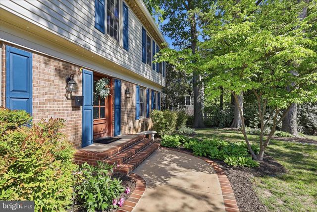 8604 RIVERSIDE RD, Alexandria, VA 22308