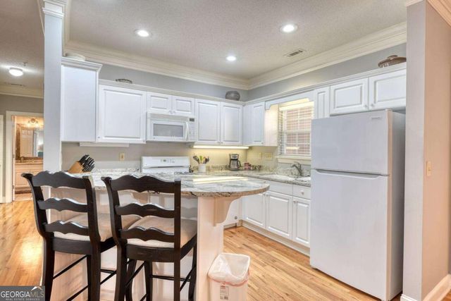 112 Glen Eagle Court D202, Clayton, GA 30525