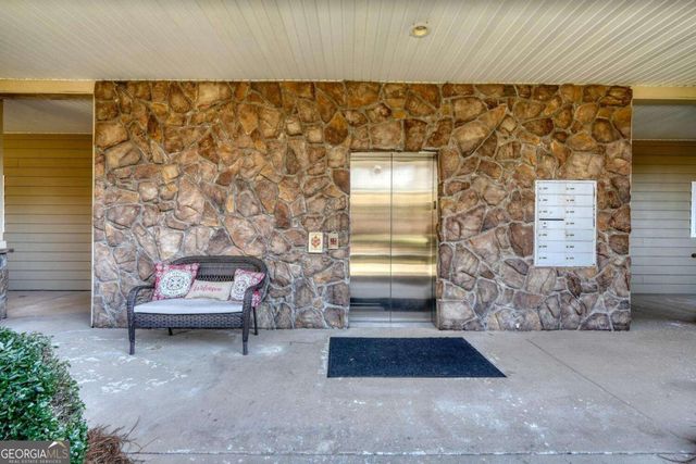 112 Glen Eagle Court D202, Clayton, GA 30525