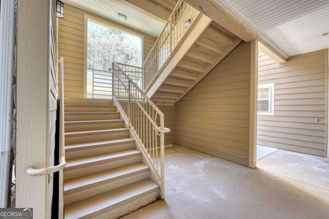 112 Glen Eagle Court D202, Clayton, GA 30525