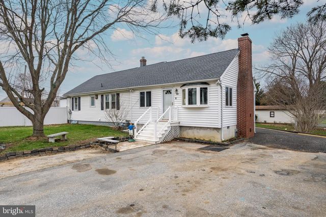 703 OLD HARMONY RD, Newark, DE 19711