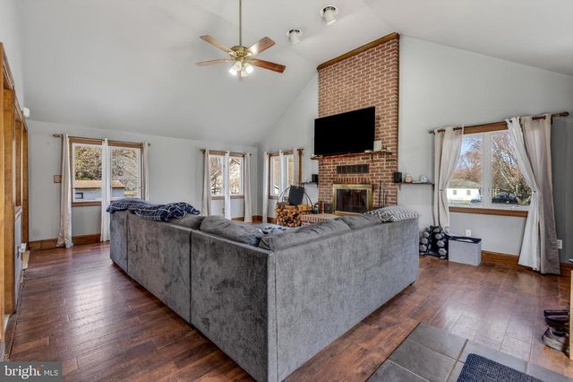 703 OLD HARMONY RD, Newark, DE 19711