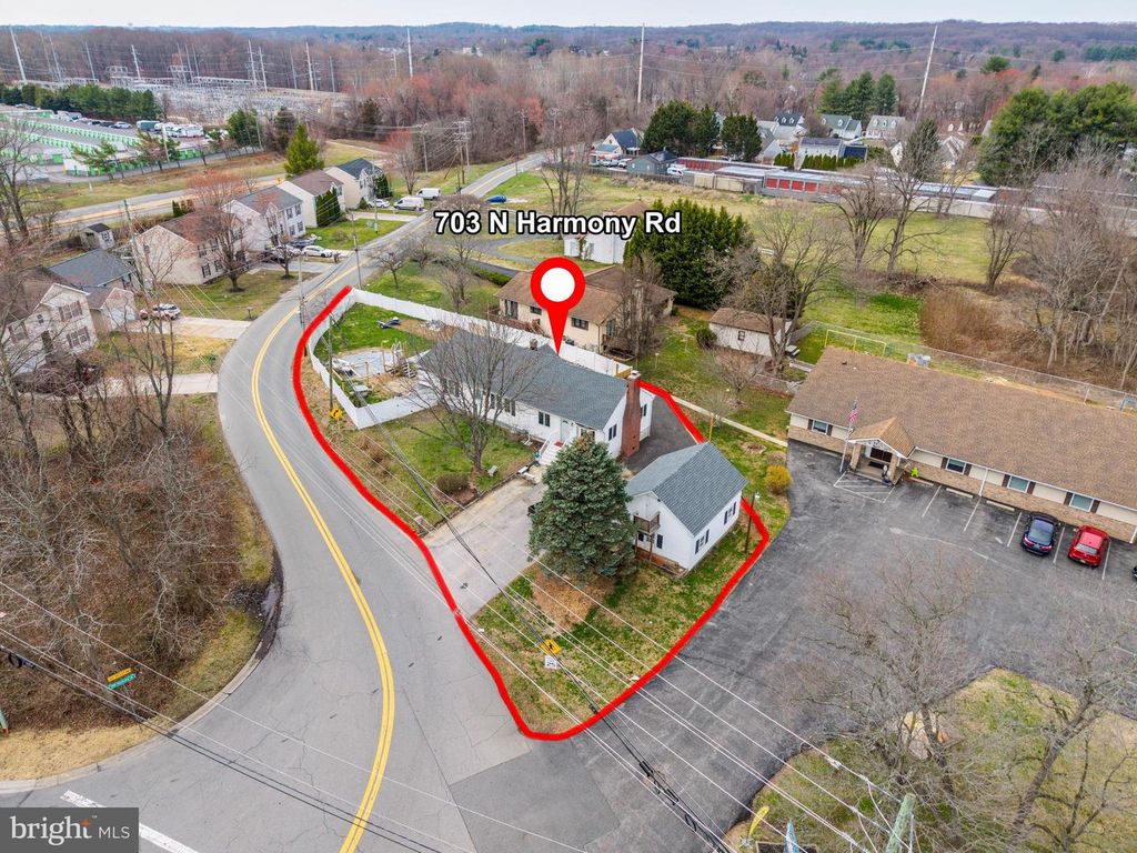 703 OLD HARMONY RD, Newark, DE 19711