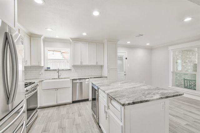 7623 Yellow Pine Drive, Houston, TX 77040