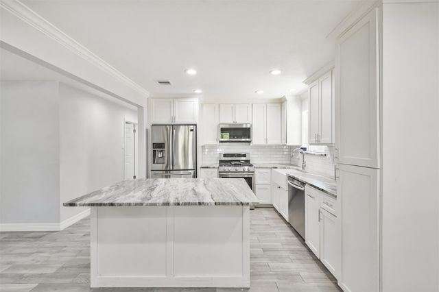 7623 Yellow Pine Drive, Houston, TX 77040