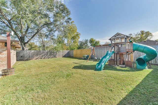 7623 Yellow Pine Drive, Houston, TX 77040