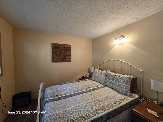 118 Cedar Valley Rd, Fairfield Bay, AR 72088