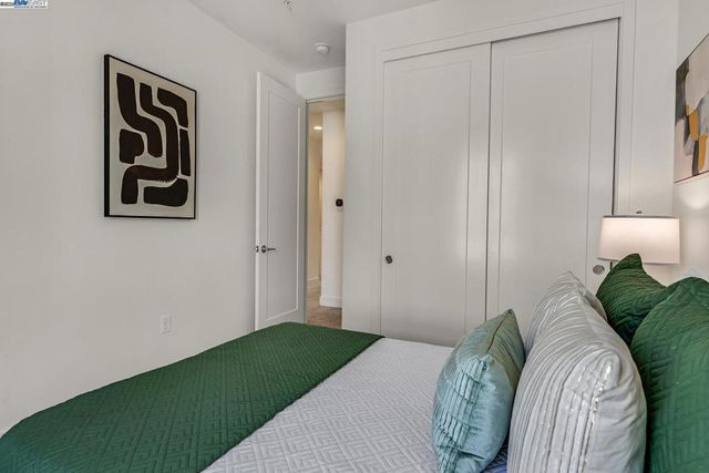 2133 Main St 102, Alameda, CA 94501