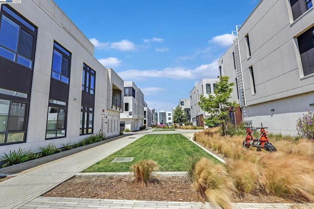 2133 Main St 102, Alameda, CA 94501