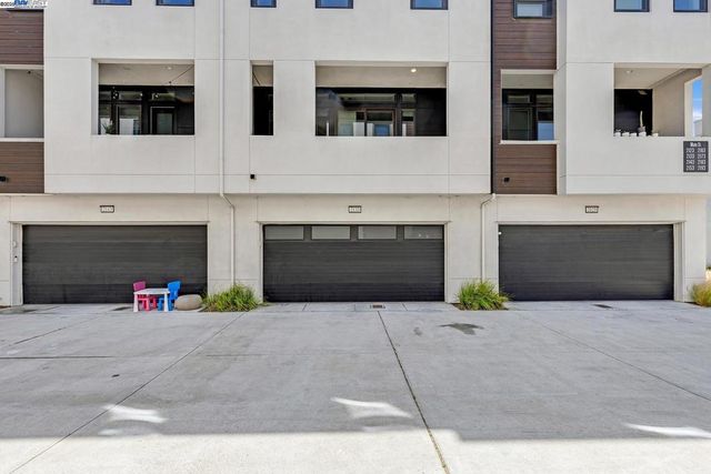 2133 Main St 102, Alameda, CA 94501