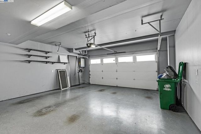 2133 Main St 102, Alameda, CA 94501