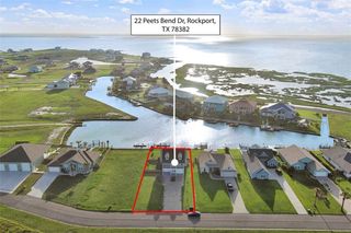 22 Peets Bend Dr, Rockport, TX 78382
